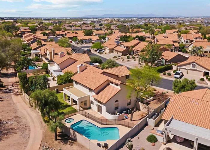 5Bdr With Pool & Scenic Golf Views!