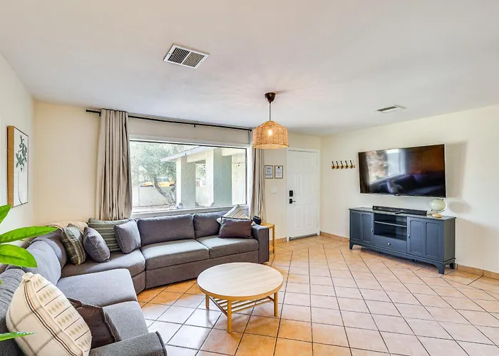 Walk To Colorado River: Family Home W/ Yard!
