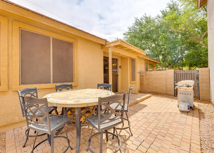 Family Home W/ Community Perks - 8 Mi To Chandler!