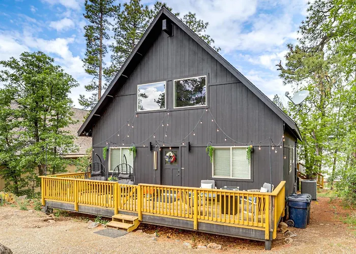 Walk To Trails: Modern Munds Park Mountain Retreat