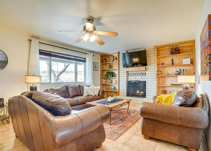 'Trail Head House' W/ Mtn Views In Wickenburg!