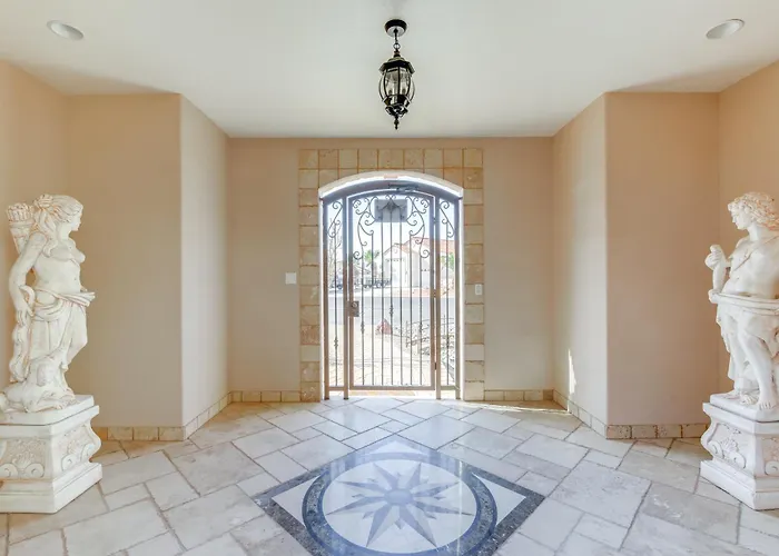 Spacious Luxe Home W/ Lake Access In Fort Mohave!