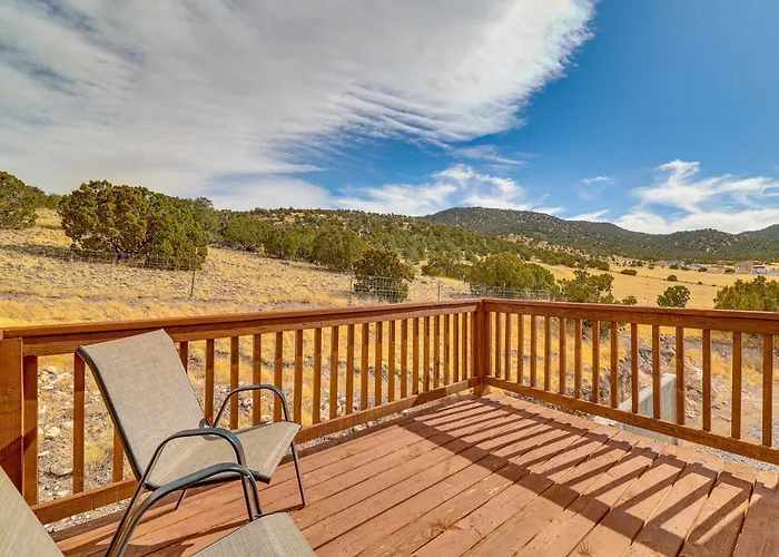 3 Mi To Trails: Secluded Eagar Cabin W/ Mtn Views!