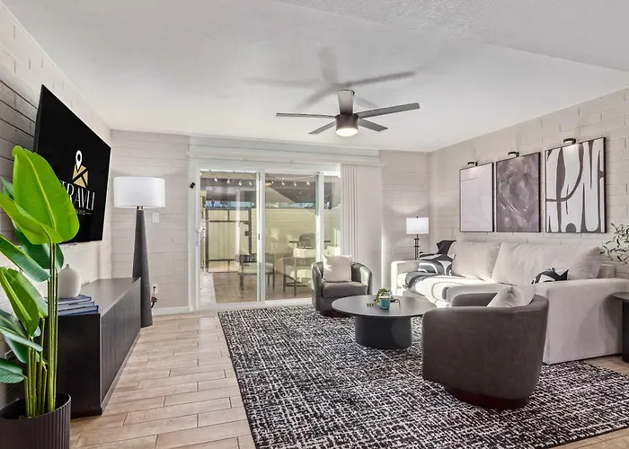 New-Heatherbrae 8-Old Town-Camelback View