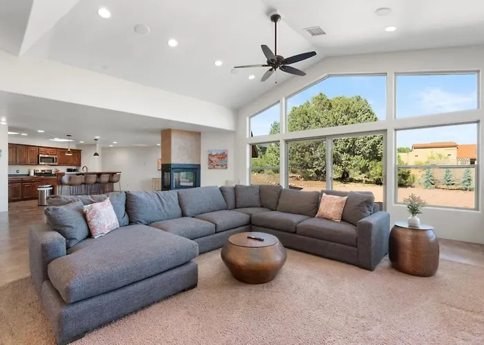 Serene Retreat - 2 Acres, Firepit, River Access