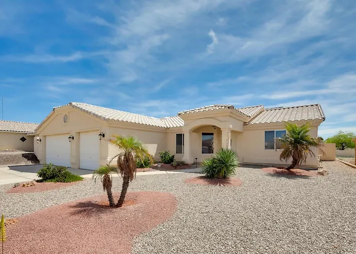 Pool, Hot Tub & Mtn Views: Lake Havasu City Home!