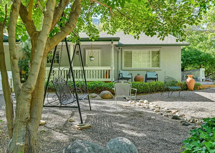 Patio & Mtn Views: Tranquil Sedona Gem
