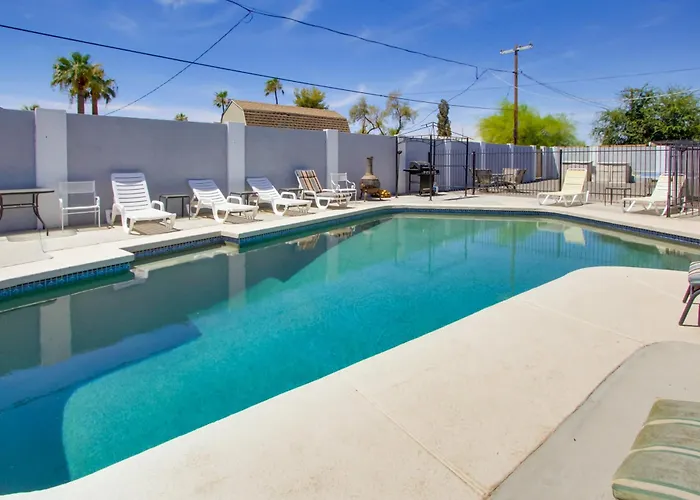 Ultimate Phoenix Group Getaway: Patio + Pool!