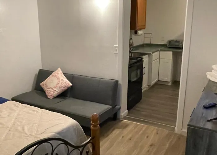 Taylor 1 Bedroom Suite Full Kitchen Private Gated Yard Arts Roosevelt Row Convention Center Stadiums Asu Airport Downtown Phoenix