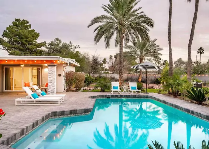 Family Pool House Oasis With Game Room