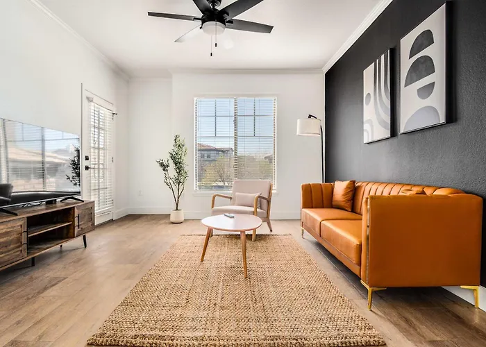 Boulevard Stays 1Br By Stadium Pool Parking Gym 09