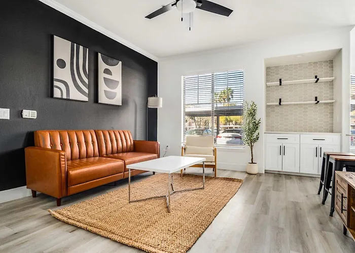 Boulevard Stays 2Br By Stadium Pool Parking Gym 06
