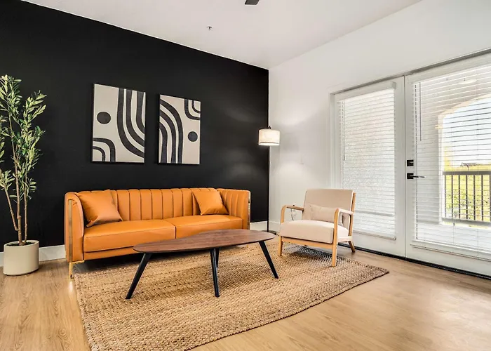 Boulevard Stays Luxe 2Br By The Stadium Pool Parking Gym 05