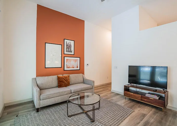 Boulevard Stays Modern Roosevelt Row Suite 1Br Pool Gym 2