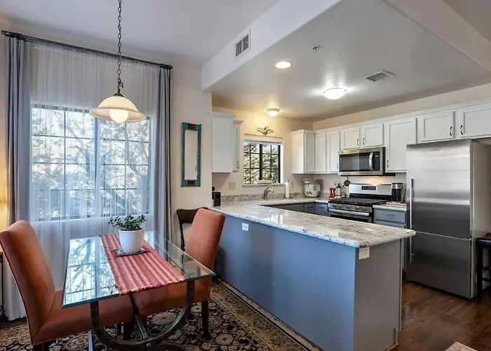 Grasshopper Lane Getaway- Your Sedona Oasis