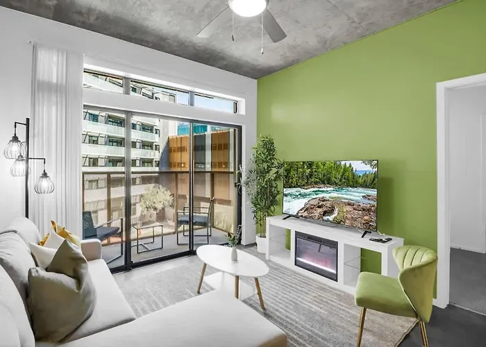 Centric 2Br In Heart Of Dtphx Free Garage Parking