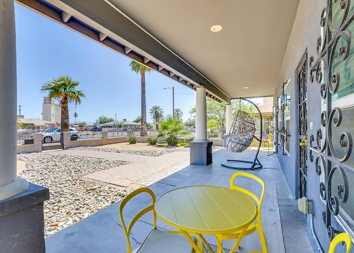 Apartment 2 Mi To Chase Field & Phx Arena!