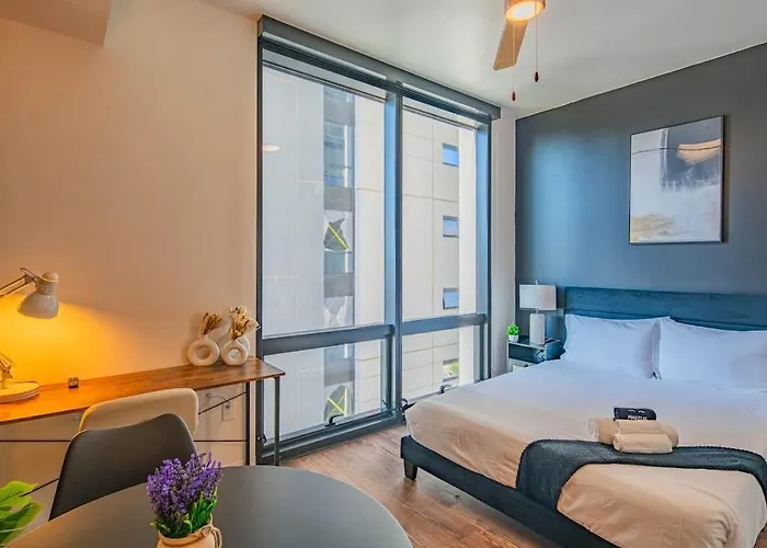 Blissful Studio High Rise Dt, Pool, Gym, Parking