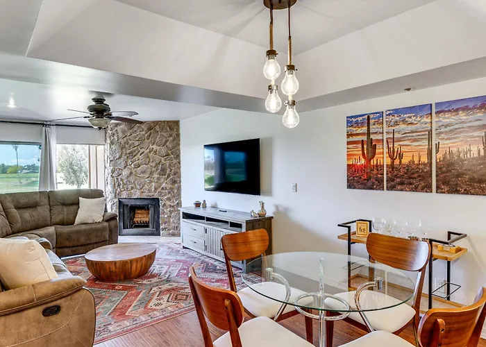 Golf Views & Pool Access: Central Scottsdale Condo
