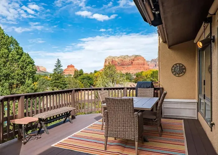 Spacious Sedona Splendor With Community Spa & Pool