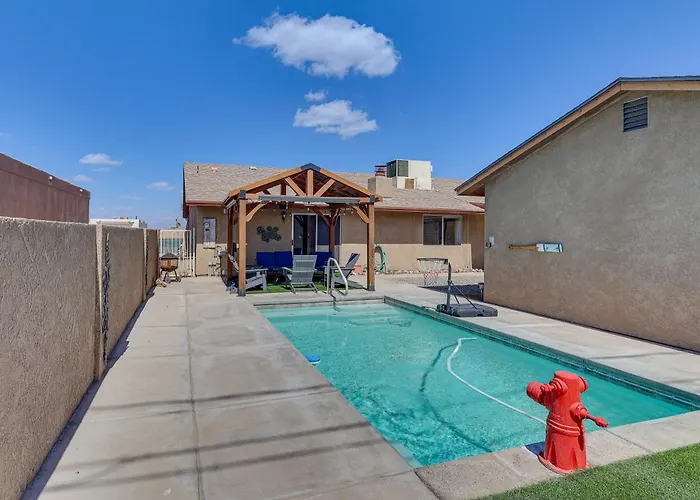 Swim, Grill & Chill: Lake Havasu City Getaway