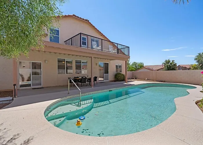 Catalina Pool-Side Hideaway 4 Bed 3 Bath