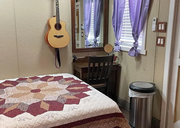 Tiny Tiny Bunkhouse