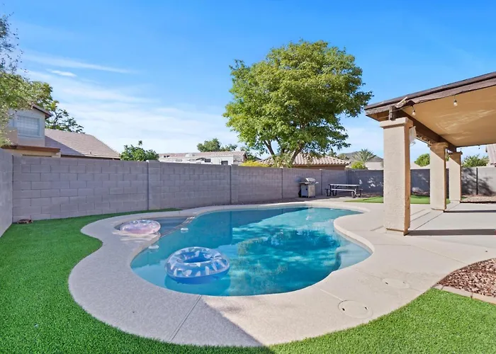 Pool Oasis 4Br Golf, Ping-Pong, Cornhole Retreat