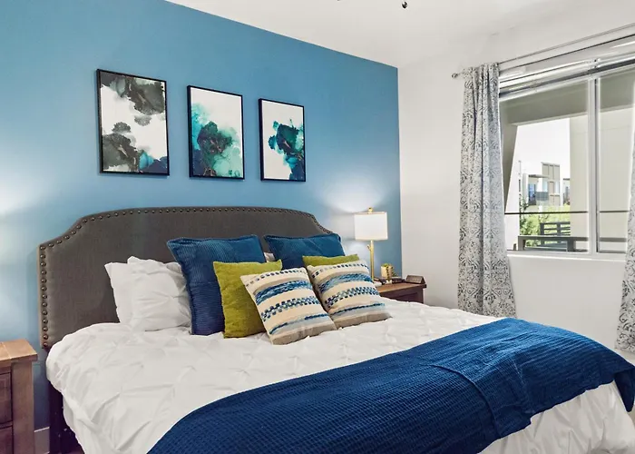 Near Mayo Sunny Retreat Heated Pool & King Bed