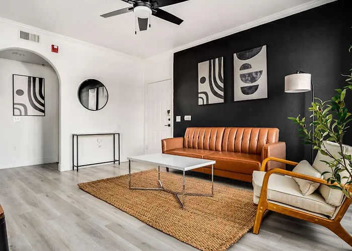 Boulevard Stays 2Br By Stadium Pool Parking Gym 07