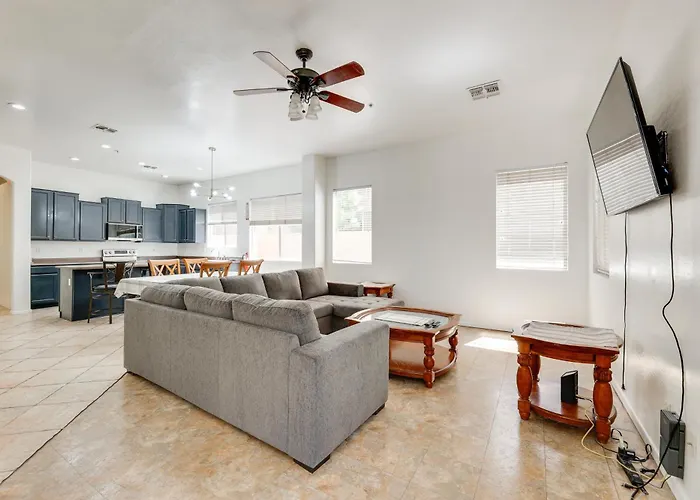 3 Mi To Santan Village: Home W/ Covered Patio