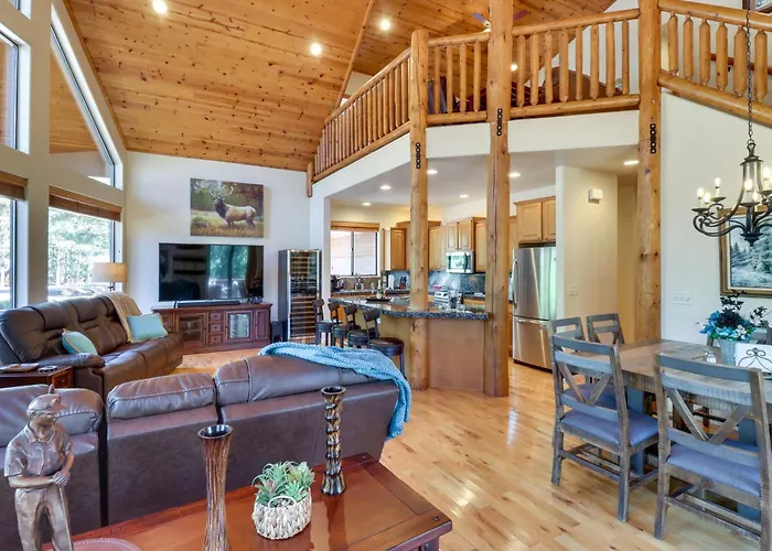 Wraparound Deck + Large Yard: Pinetop Home!