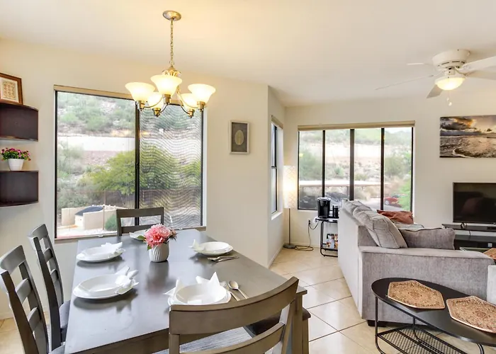 Tucson Escape W/ Outdoor Community Pool & Hot Tub!