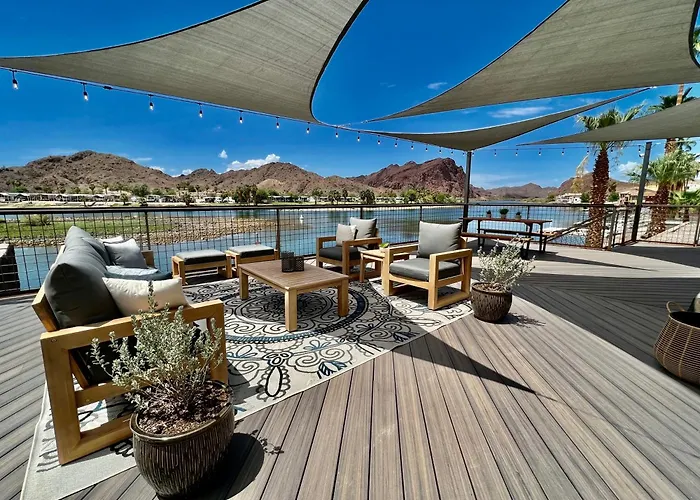 Everything & More At River Front 95! Dock, Bar