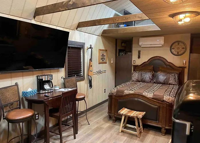 Cowboy Cabin At The Wild West 40 Homestead