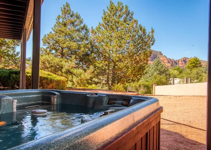 Sedona Stunner Hot Tub Red Rock Views