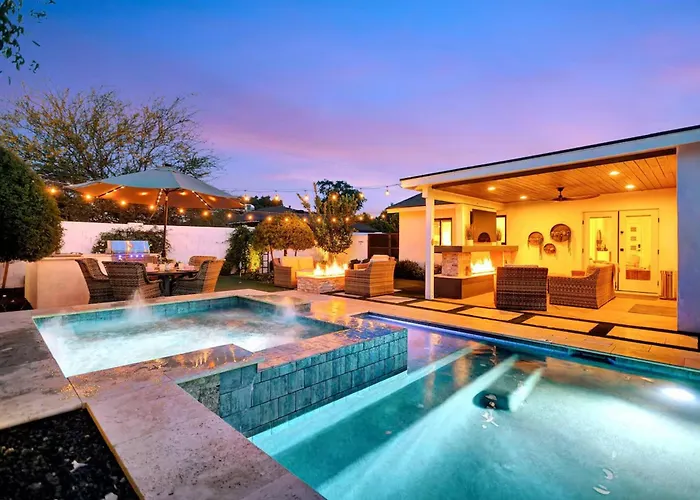 Pool & Spa, Fire Pit, Bbq, Walk To Old Town