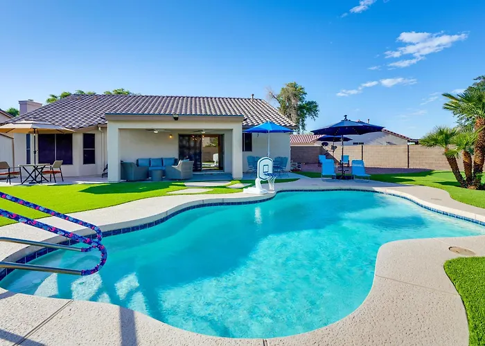 Putting Green & Pool! Peoria Home Near Sports