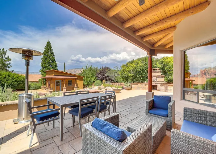 1/2 Mi To Airport Mesa! Hot Tub Haven W/ Mtn Views