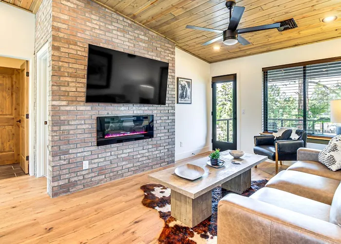 Brand New Modern Mountain Loft In Show Low