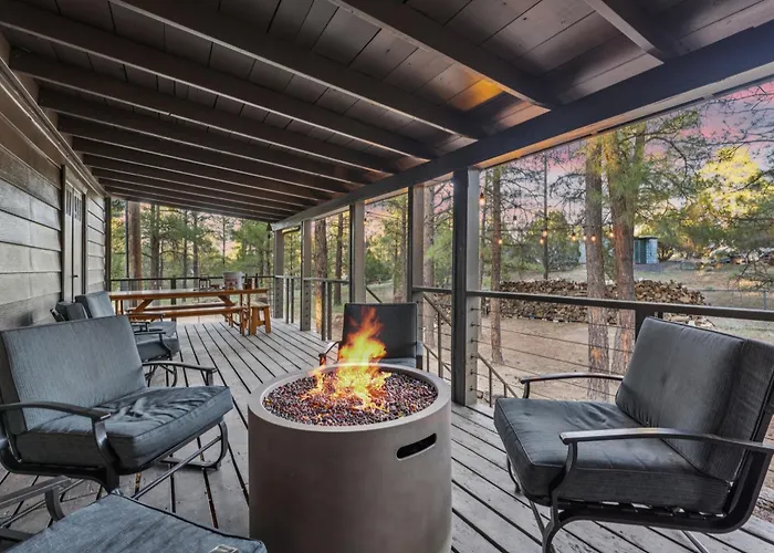 Charming Pines Cabin With Fireplace And Bbq