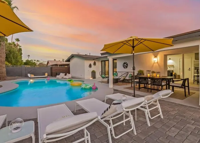 Casa Paradiso With Private Pool Firepit & Putting Green
