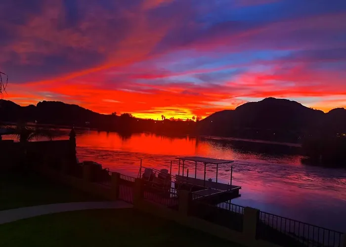 Grand Sand Riverfront, Private Beach & Boat Dock