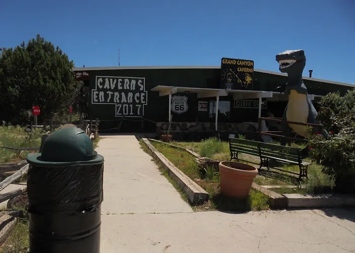 Grand Canyon Caverns Inn