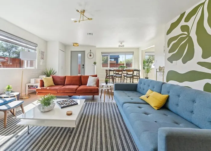 Charming 3Br Midtown Home W Pool