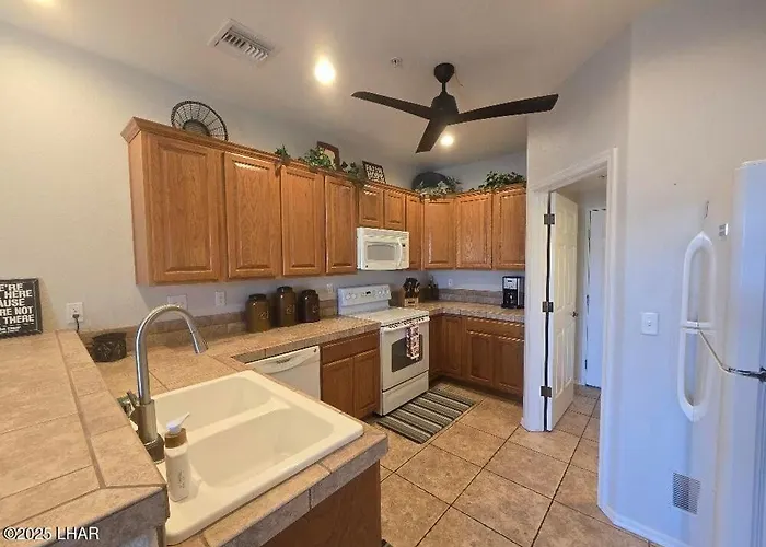 Spectacular Kearsage Townhome