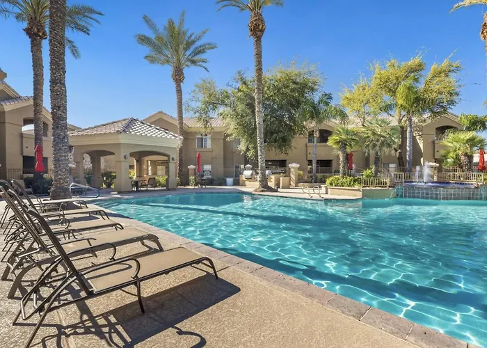 Resort Style Condo In Scottsdale