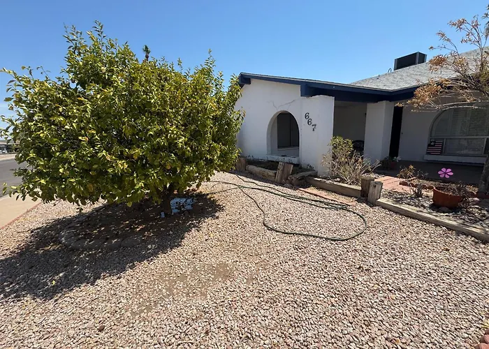 Centrally Located, 4 Bedroom, 10 Guests