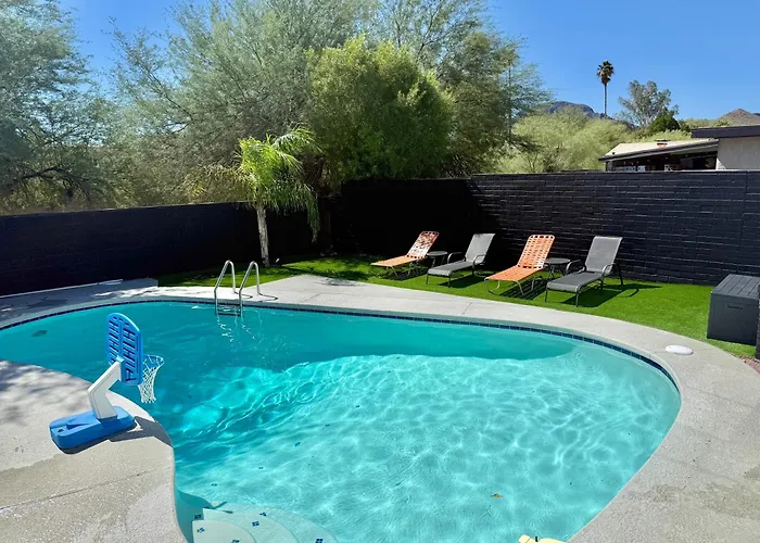 Putt & Pool Paradise