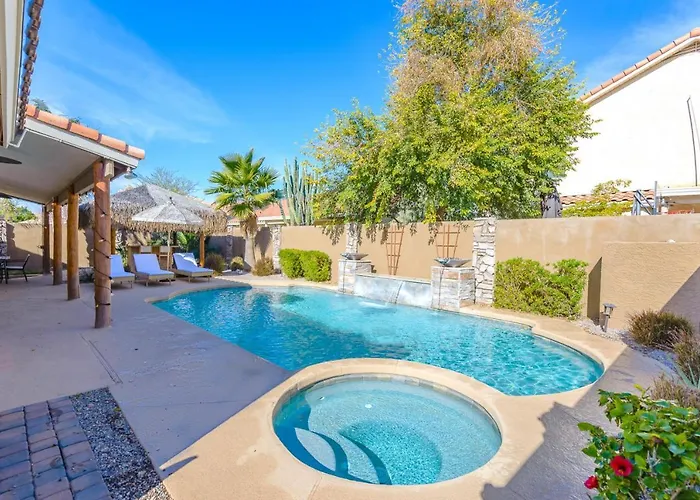 Boho 4Br Retreat Heated Pool Spa Tiki Bar